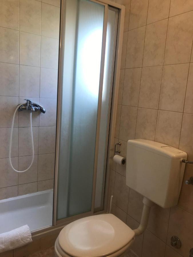 Spacious Bedroom For Two With Pool View - Pansion Hajduk Korcula Bagian luar foto